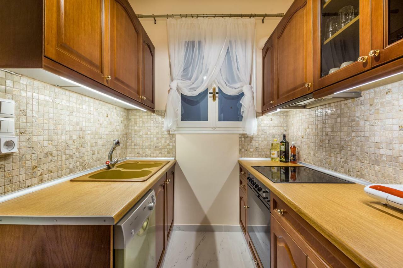 Chic Flat In Kolonaki Next To American Embassy Athènes Extérieur photo